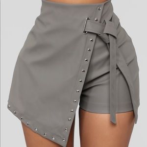 High waist wrap skort in the color Gray.